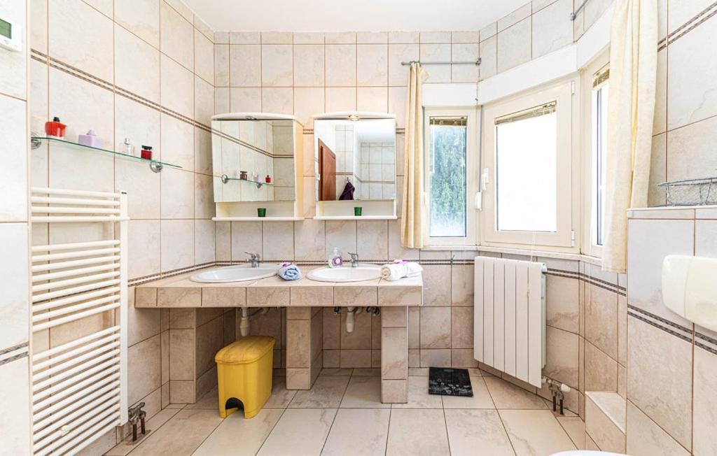 Luksuzna Villa Sa Privatnim Unutarnjim Bazenom Villa Garden Podstrana Kültér fotó