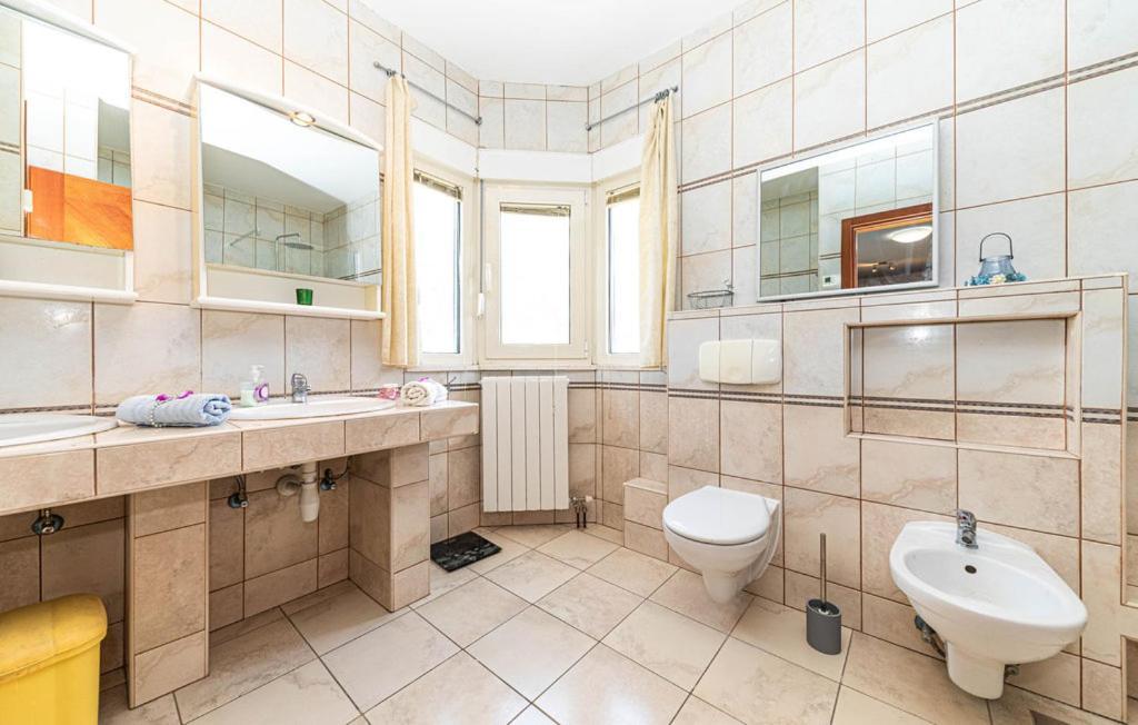 Luksuzna Villa Sa Privatnim Unutarnjim Bazenom Villa Garden Podstrana Kültér fotó